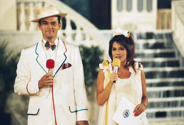 M3 - indul az új csatorna! M3 2013. december 20-tól, ahol akár a Játék határok nélkül című játékos vetélkedő korábbi adásai is visszanézhetők. A képen