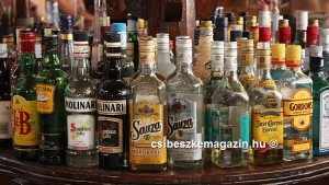 Alkohol: nem pótolja a folyadékbevitelt