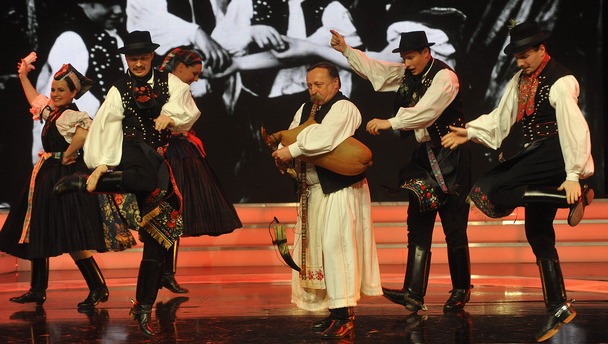 Nem a megszokott időpontban lesz a Fölszállott a Páva döntője!