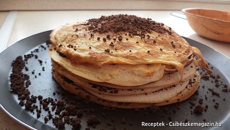 Csúsztatott palacsintatorta Csúsztatott palacsintatorta
