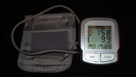 Magas vérnyomás - vérnyomásmérő