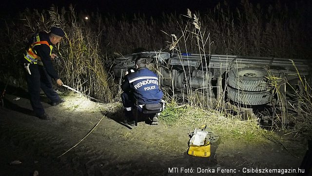 Halálos közlekedési baleset történt Öcsöd közelében, a 44-es főútról levezető egyik mellékúton.